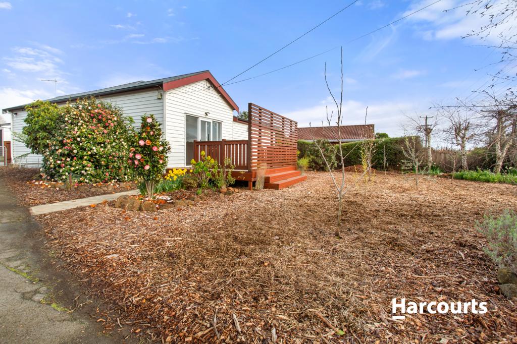 11 GOFTON ST, SCOTTSDALE, TAS 7260