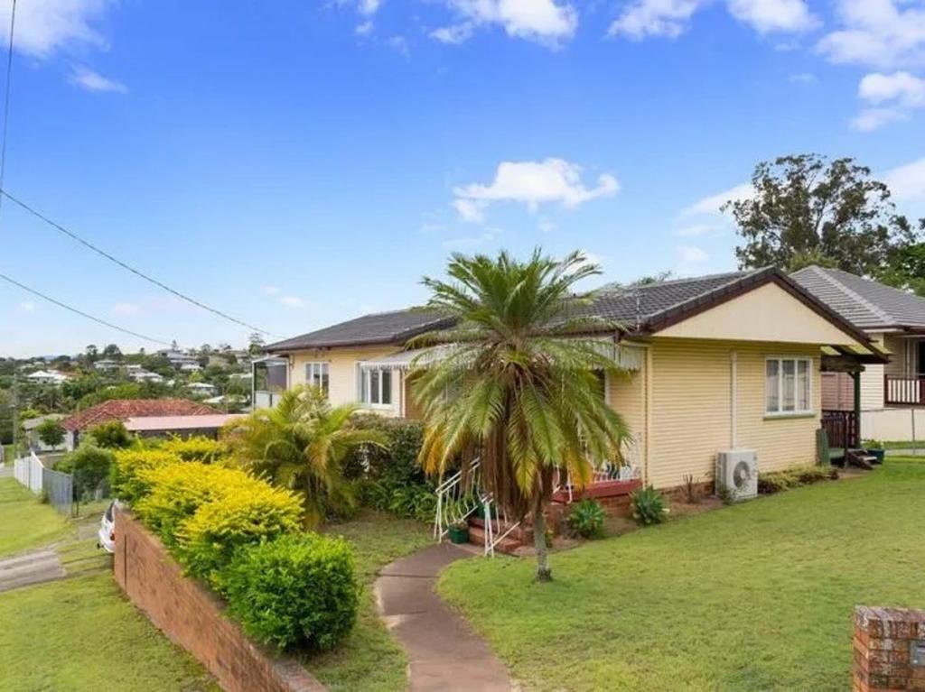 40 Dunedoo St, Stafford, QLD 4053