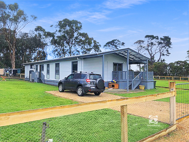 5 Phillip St, Metung, VIC 3904
