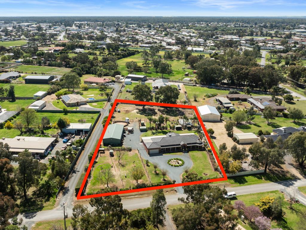 33a Catona Cres, Cobram, VIC 3644