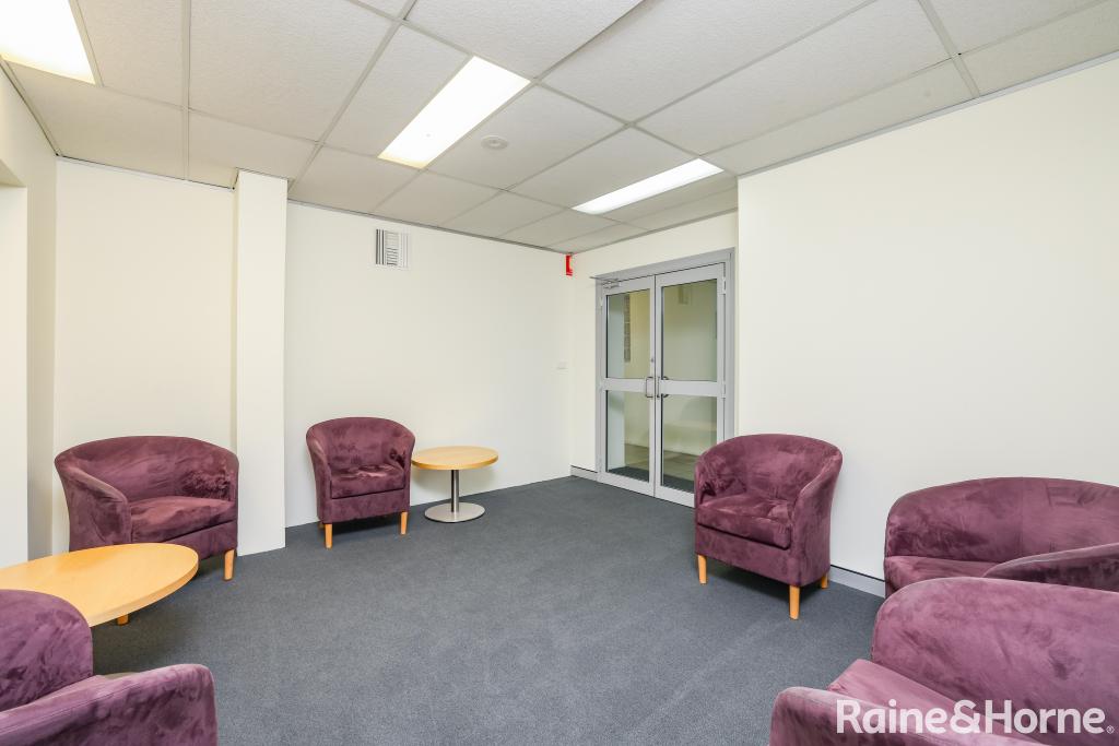 Suite 1/204 Howick St, Bathurst, NSW 2795