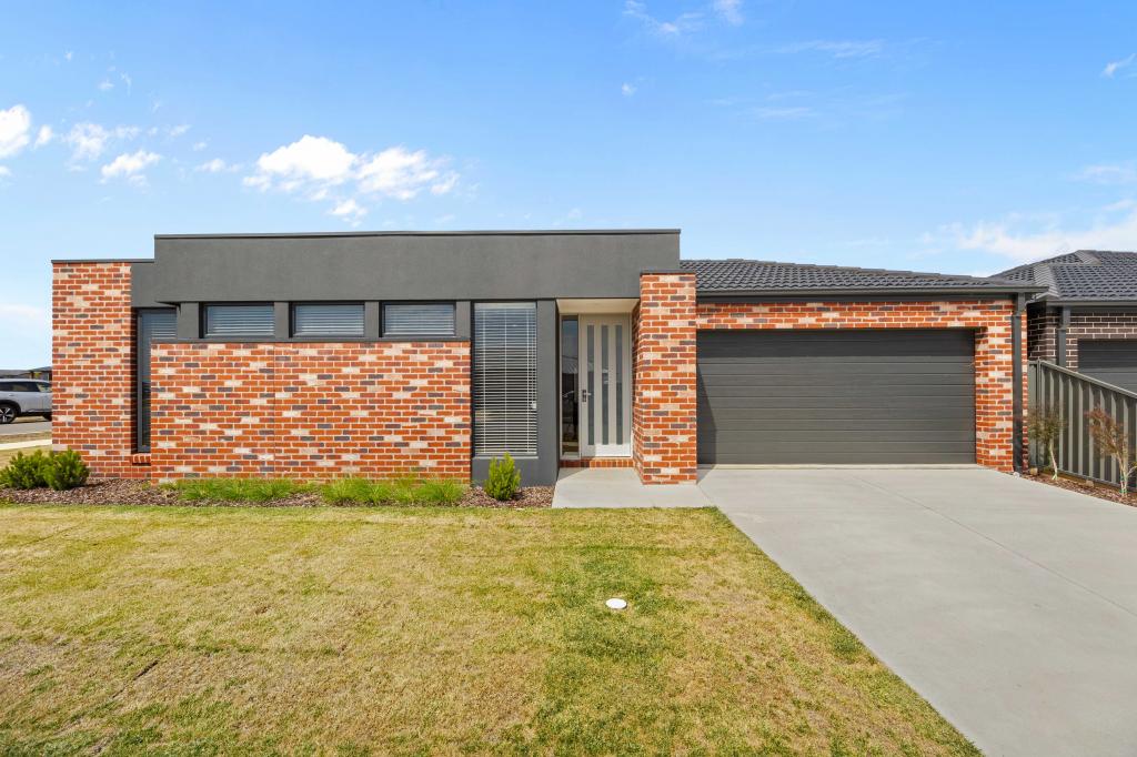 46 Lakeland Dr, Lucas, VIC 3350