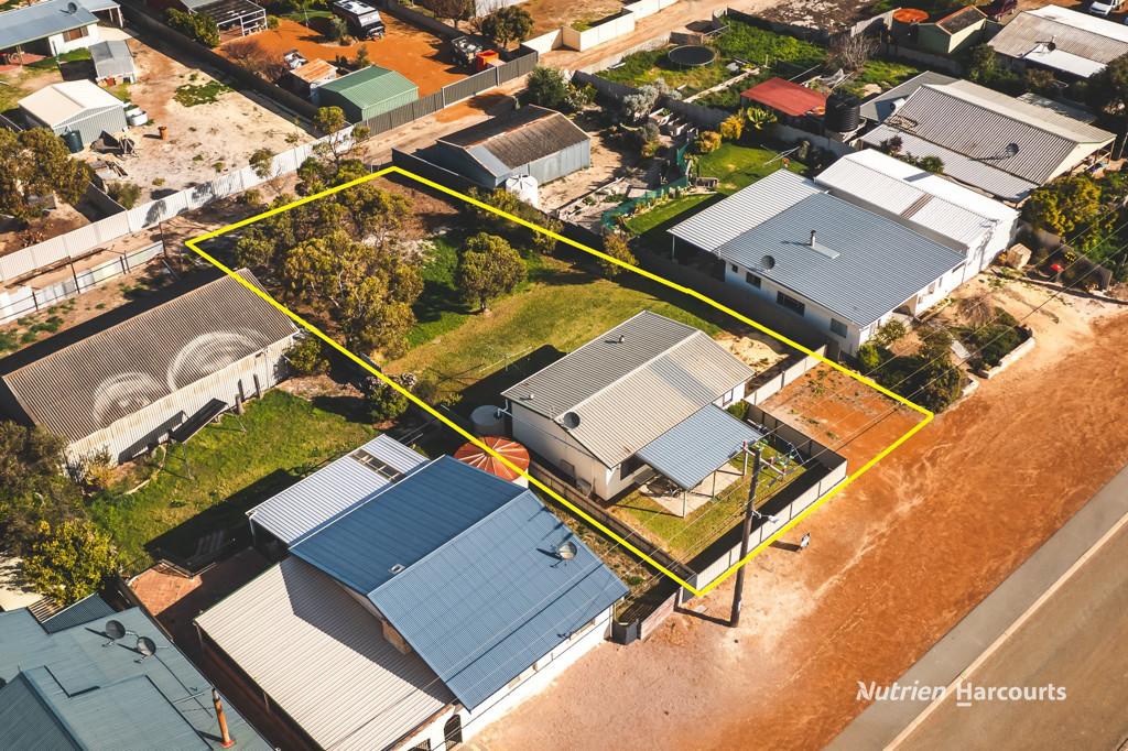 17 Canning Bvd, Hopetoun, WA 6348