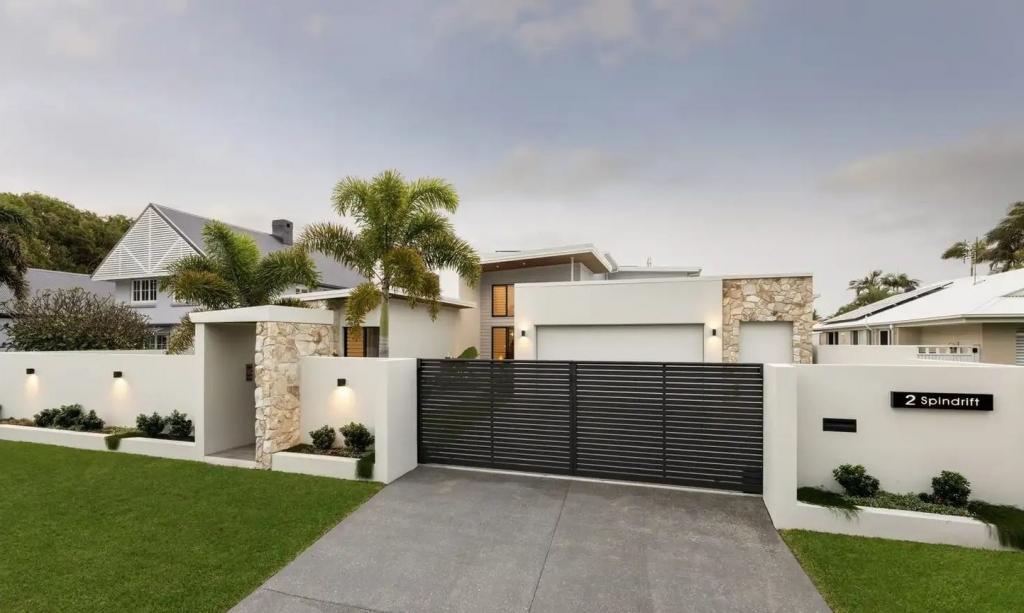 2 Spindrift Ct, Bokarina, QLD 4575