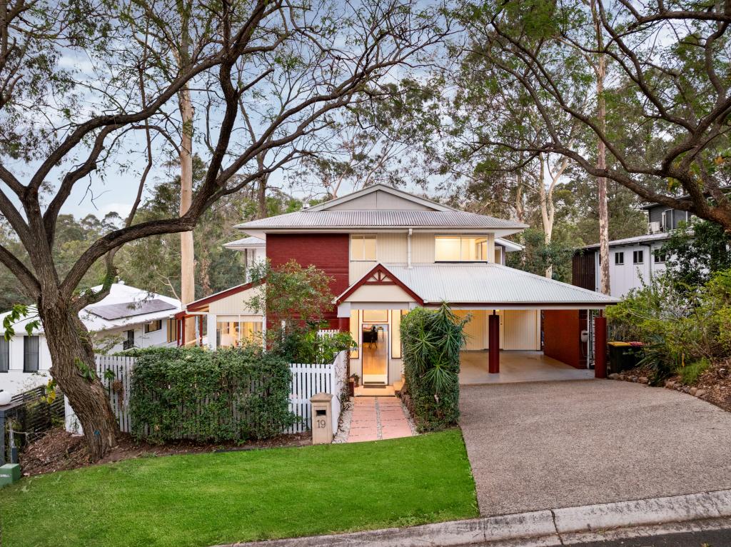 19 Nankin St, Fig Tree Pocket, QLD 4069