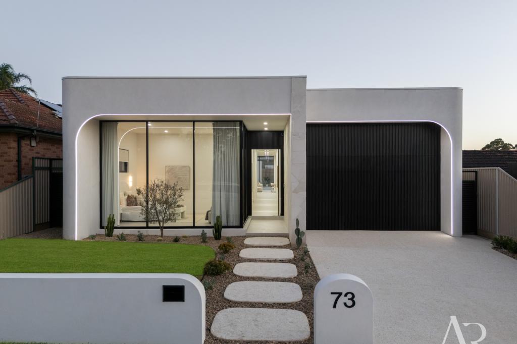 73 WARUDA ST, YAGOONA, NSW 2199