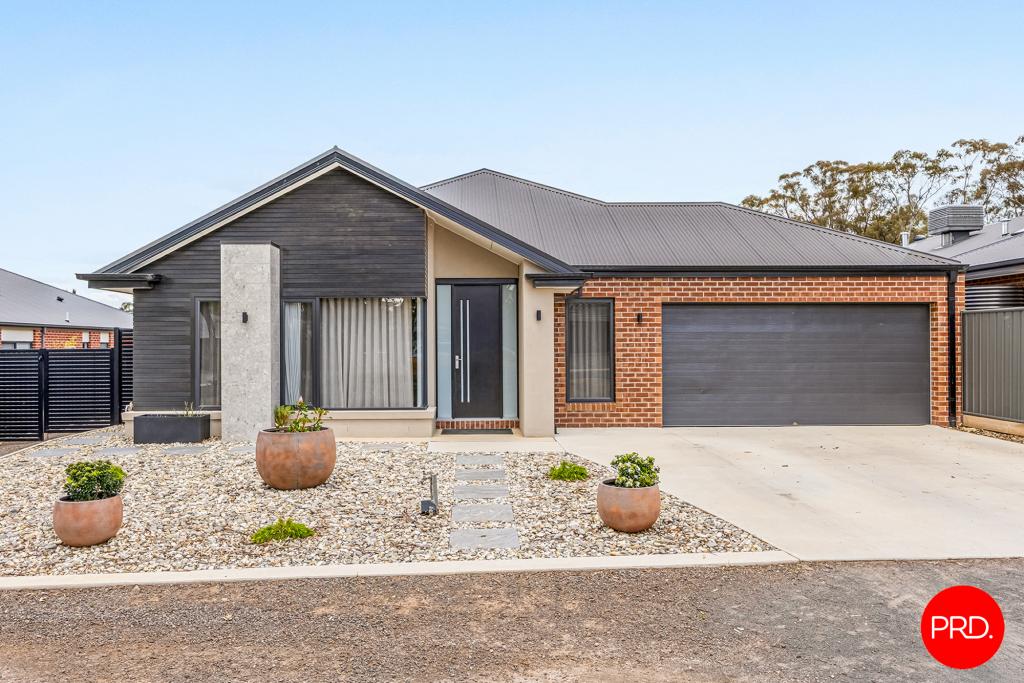 29 NORELLE CRES, GOLDEN SQUARE, VIC 3555