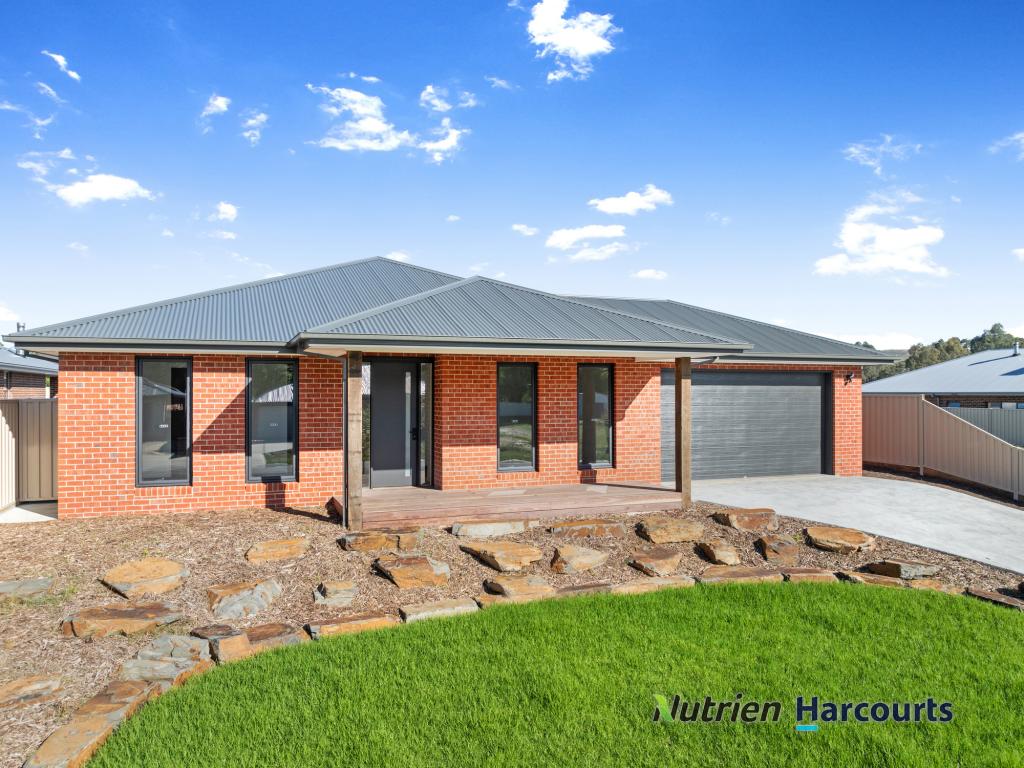 13 BUCKLAND CT, YEA, VIC 3717