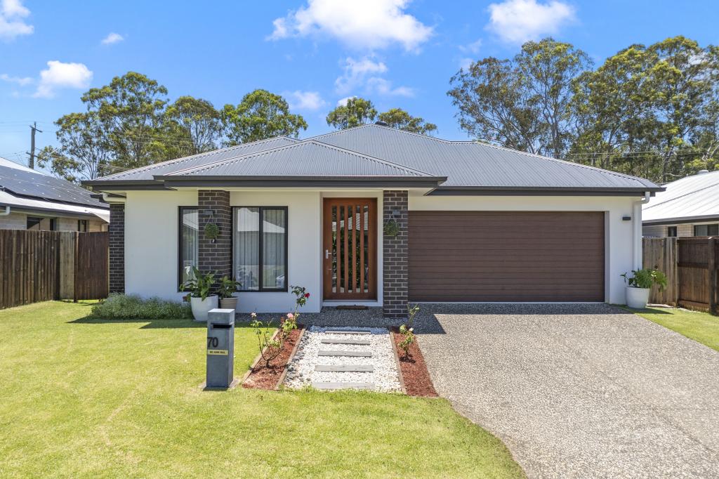 70 Bayswood Cct, Redland Bay, QLD 4165