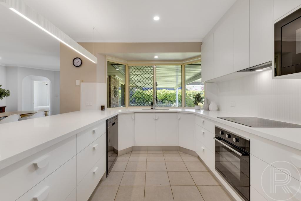 236 KARAWATHA DR, BUDERIM, QLD 4556