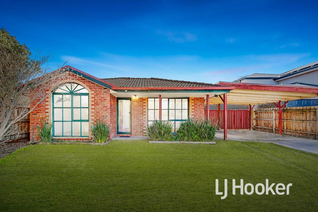 9 CAMDALE CL, HAMPTON PARK, VIC 3976