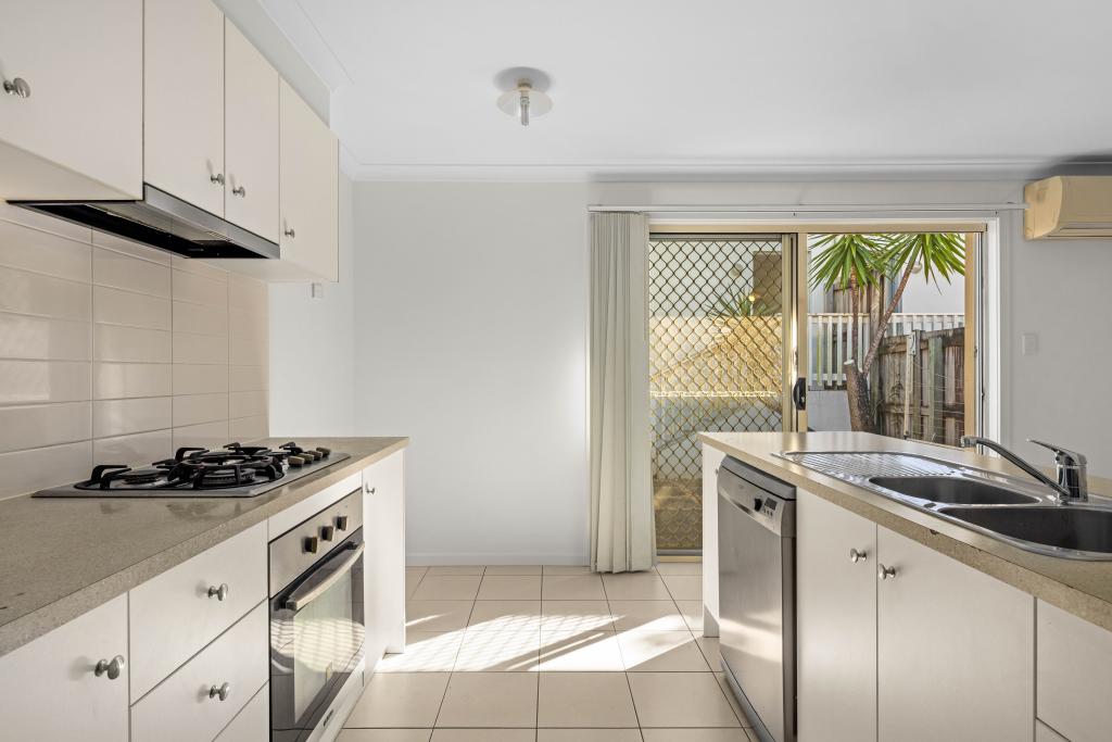 2/30 Seashell Ave, Coomera, QLD 4209