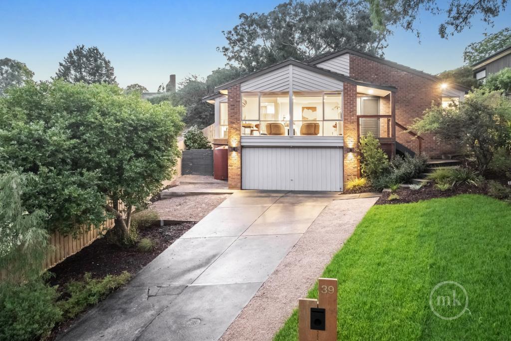 39 Hillingdon Dr, Diamond Creek, VIC 3089