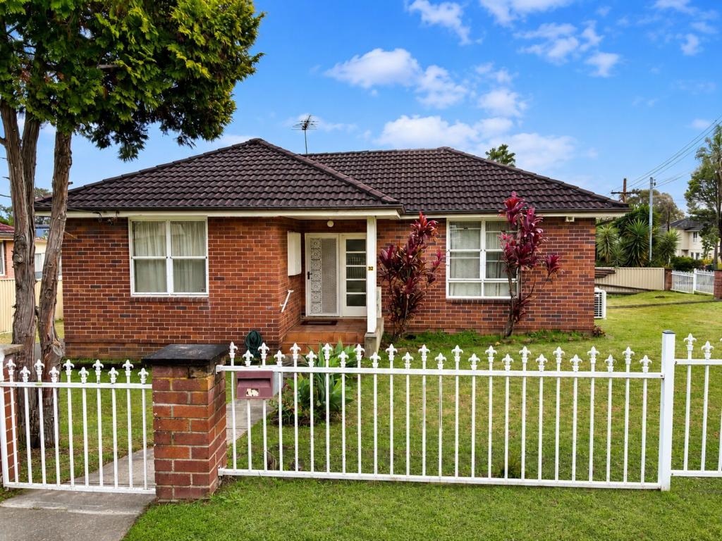 32 Smalls Rd, Ryde, NSW 2112