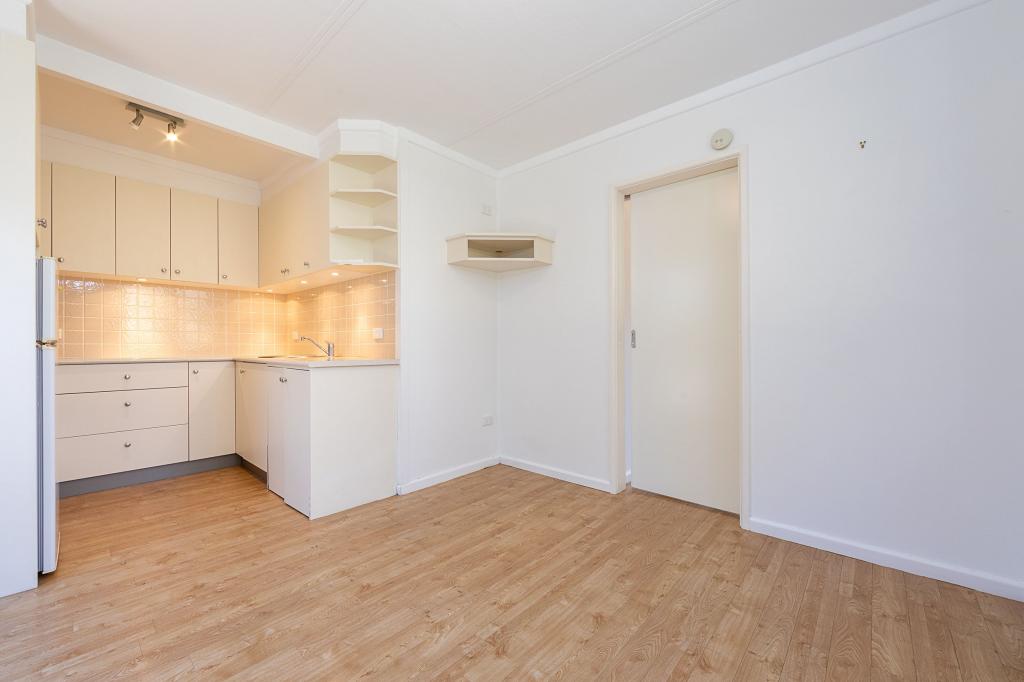 15a Barron St, Deakin, ACT 2600