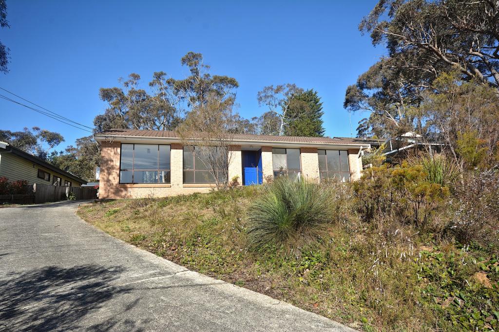 11 FIRST AVE, KATOOMBA, NSW 2780