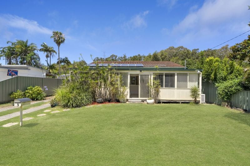 3 Sunset Pde, Chain Valley Bay, NSW 2259