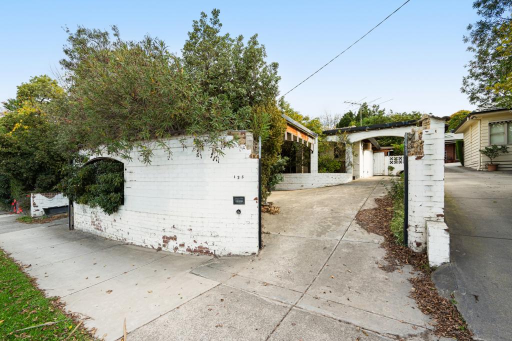 123 Greensborough Rd, Macleod, VIC 3085