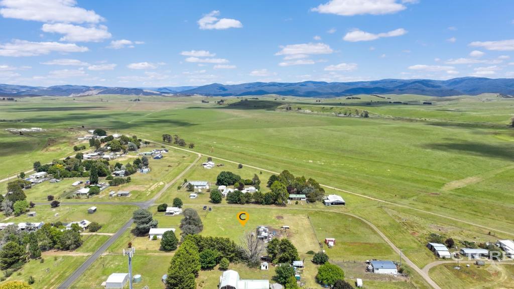 26 Young St, Benambra, VIC 3900