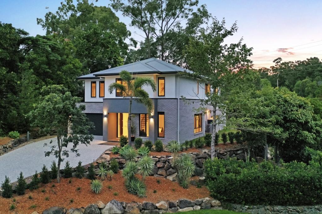 32A VISCOUNT DR, TALLAI, QLD 4213