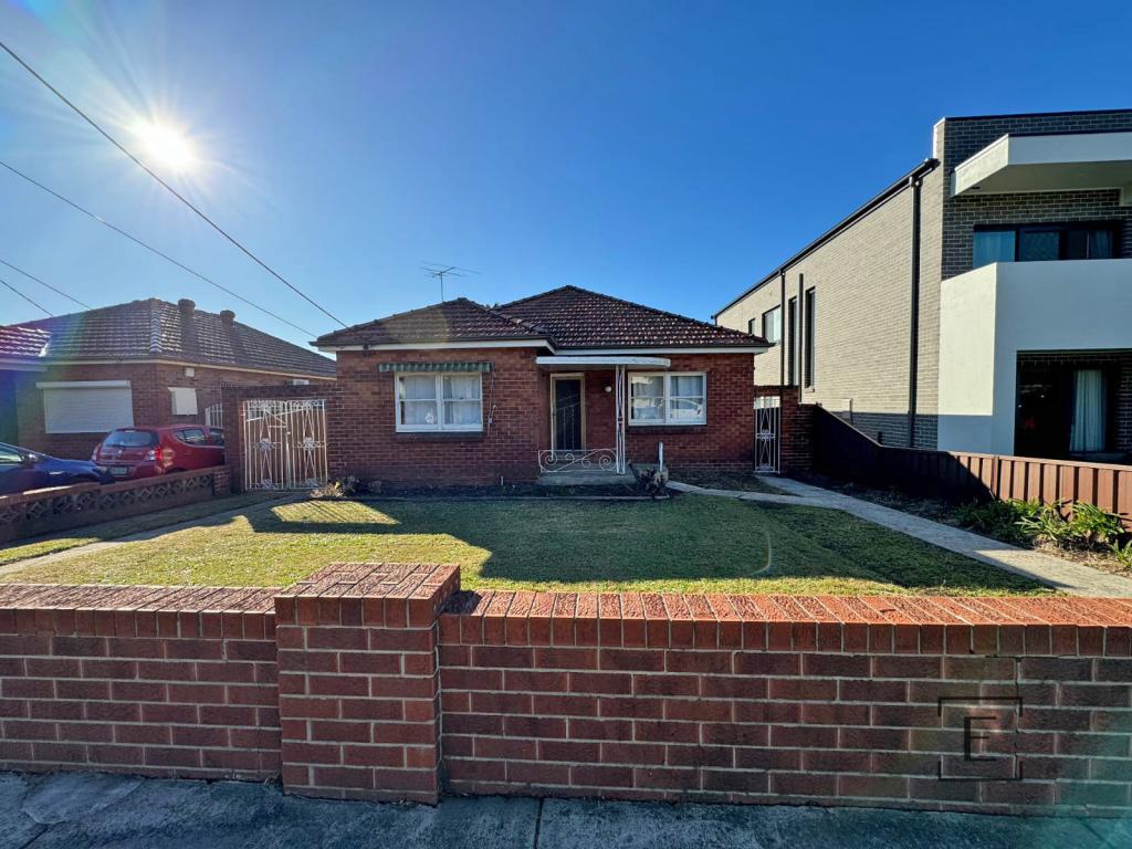 22 Panorama Rd, Kingsgrove, NSW 2208