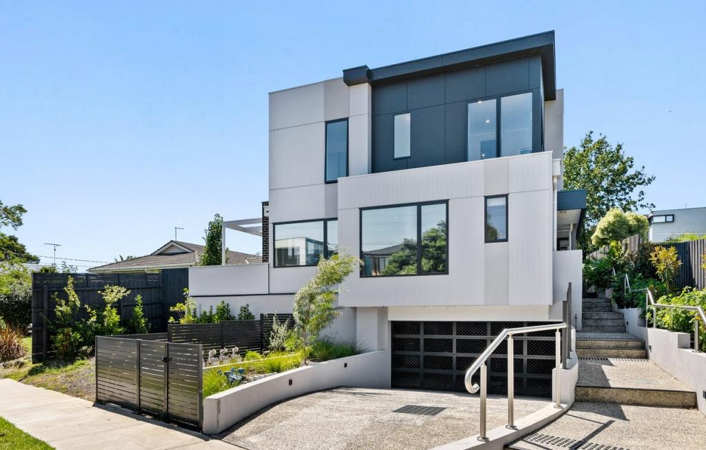1/5 Saxon St, Doncaster, VIC 3108