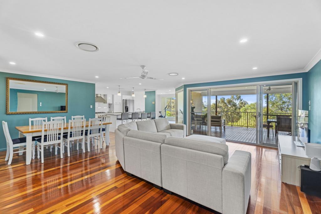 37 Tara Vista Bvd, Highland Park, QLD 4211