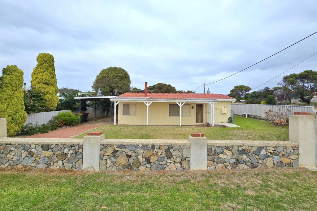 2 Flinders St, Hopetoun, WA 6348