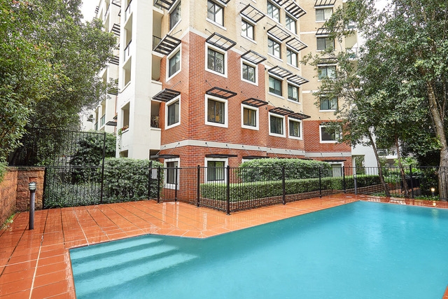 11/6-8 College Cres, Hornsby, NSW 2077