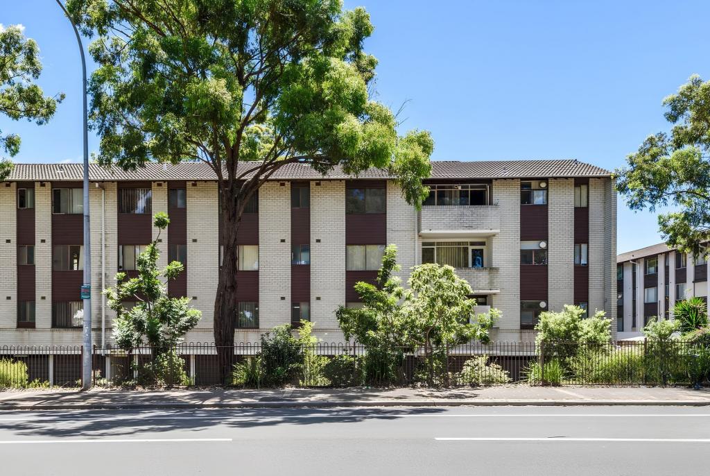 4/81 MEMORIAL AVE, LIVERPOOL, NSW 2170