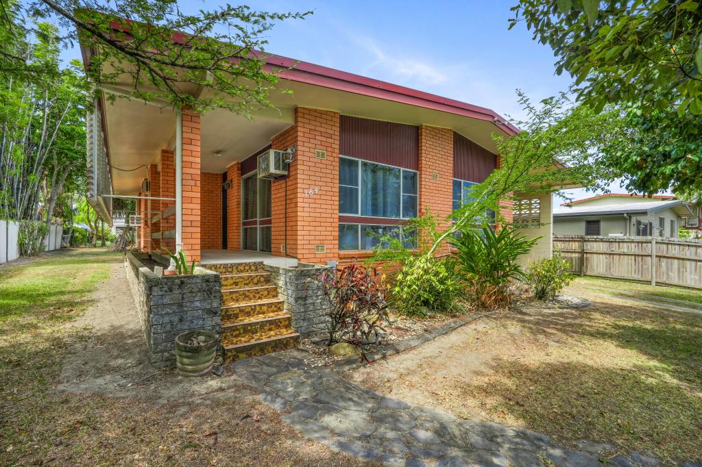 184 Greenslopes St, Edge Hill, QLD 4870