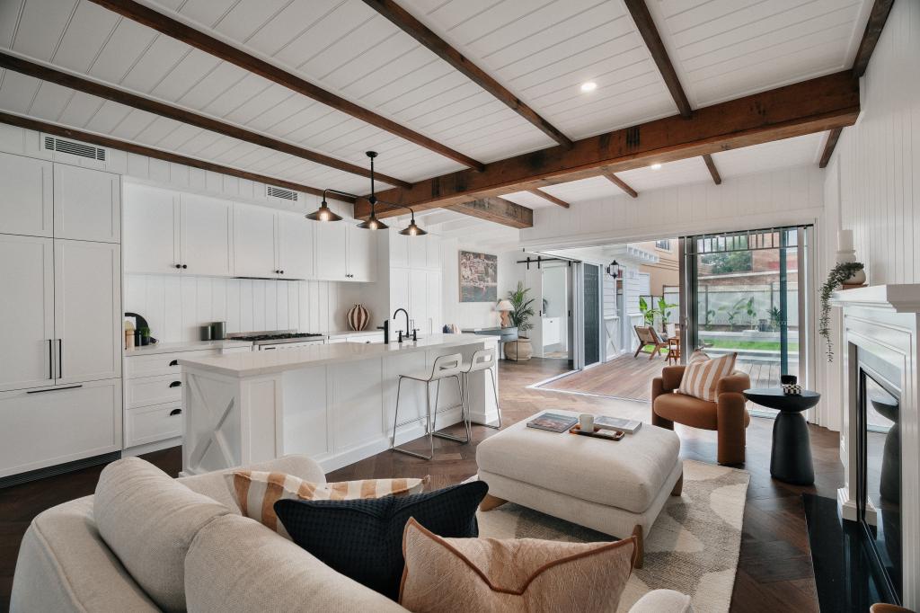 134 Booker Bay Rd, Booker Bay, NSW 2257