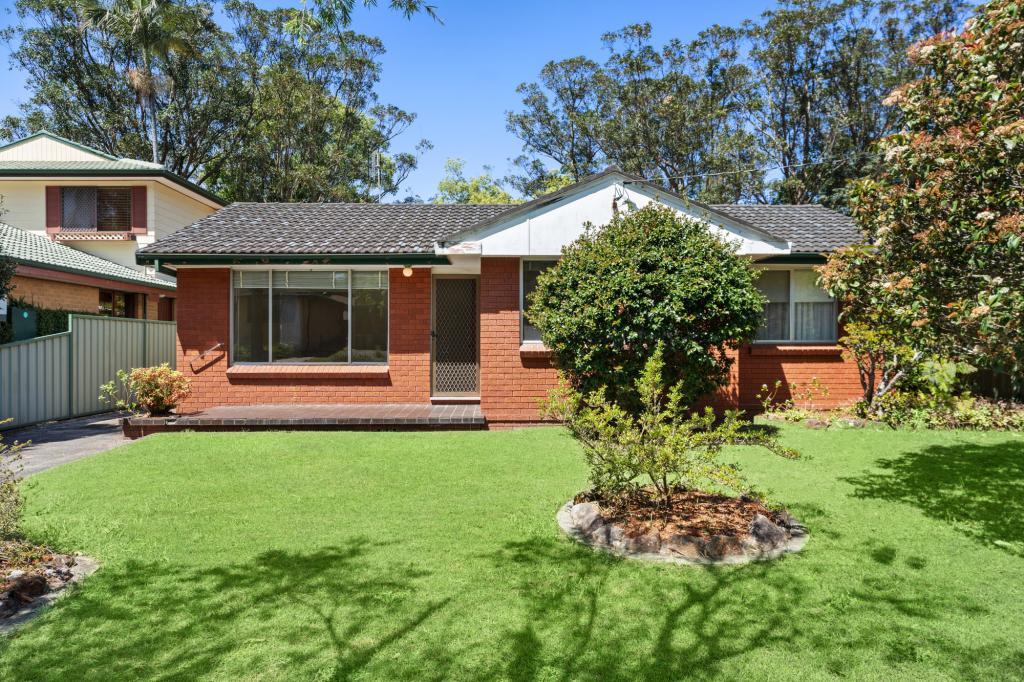 12 Wendy Dr, Point Clare, NSW 2250