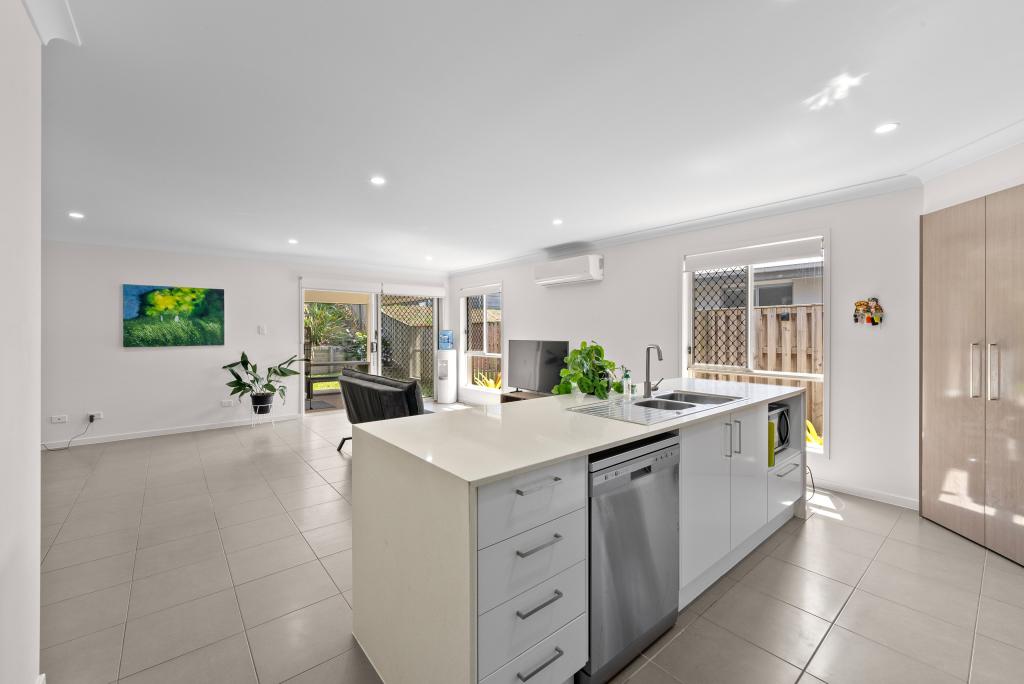 195 Riverstone Crsg, Maudsland, QLD 4210