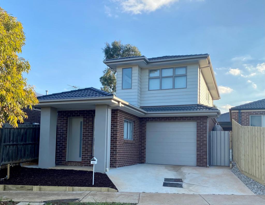 15 Peter Pan Cres, Kurunjang, VIC 3337