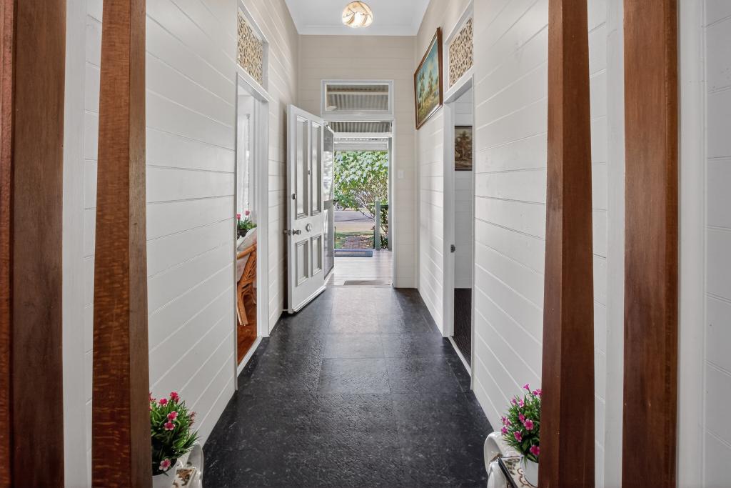 9 BUNDESEN AVE, MIDGE POINT, QLD 4799