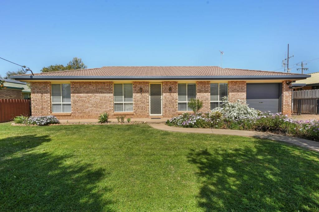 116 Commodore Cres, Narromine, NSW 2821