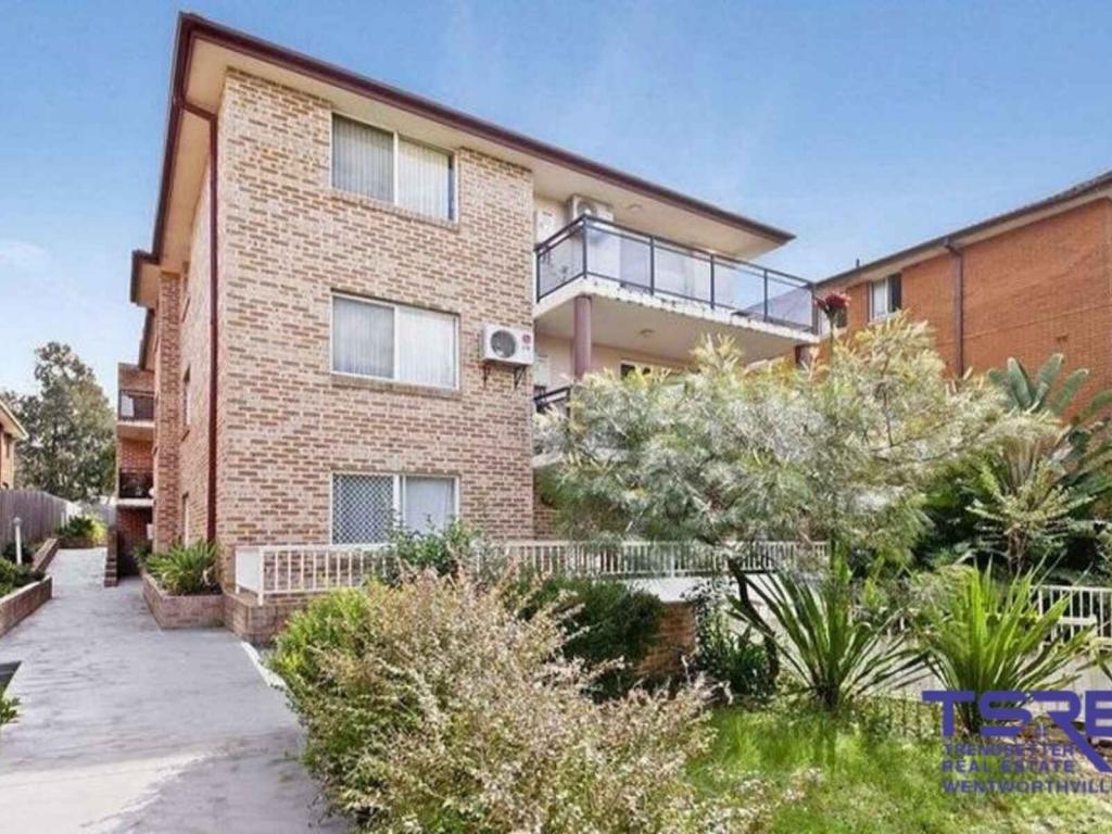 2/9 HAMPSTEAD RD, HOMEBUSH WEST, NSW 2140