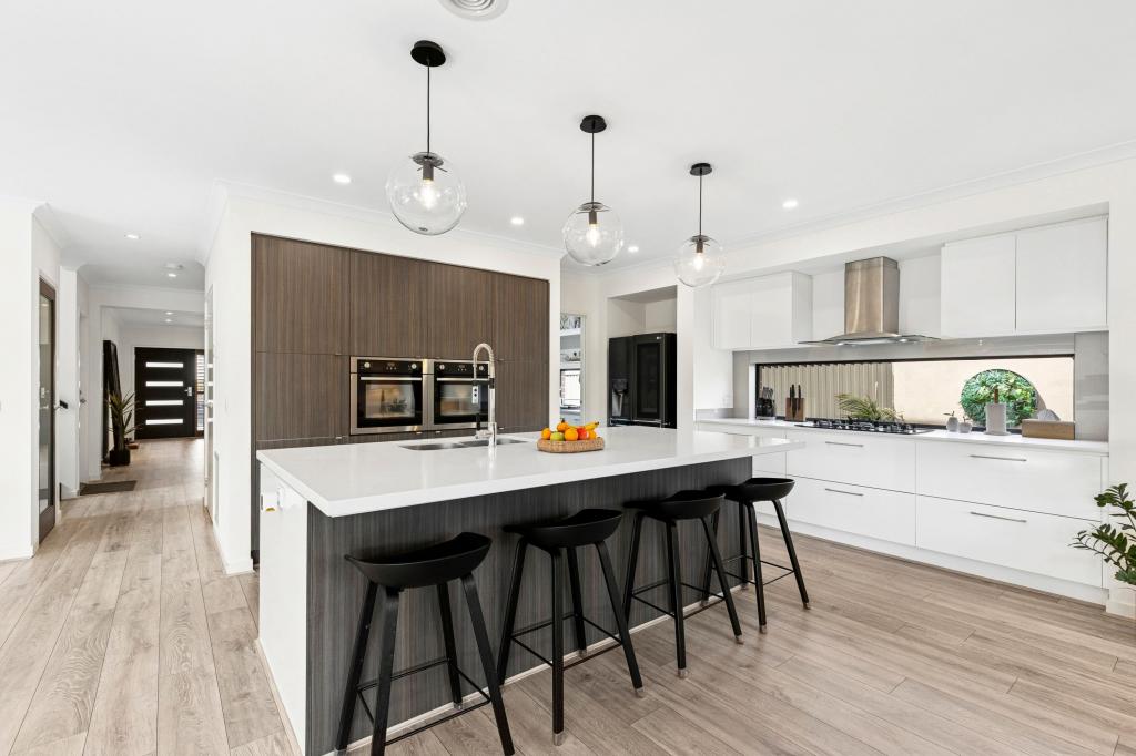 9 Canterbury Rd W, Lara, VIC 3212