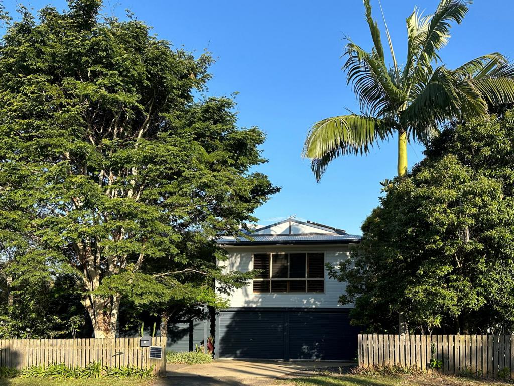 18 George St, Macleay Island, QLD 4184