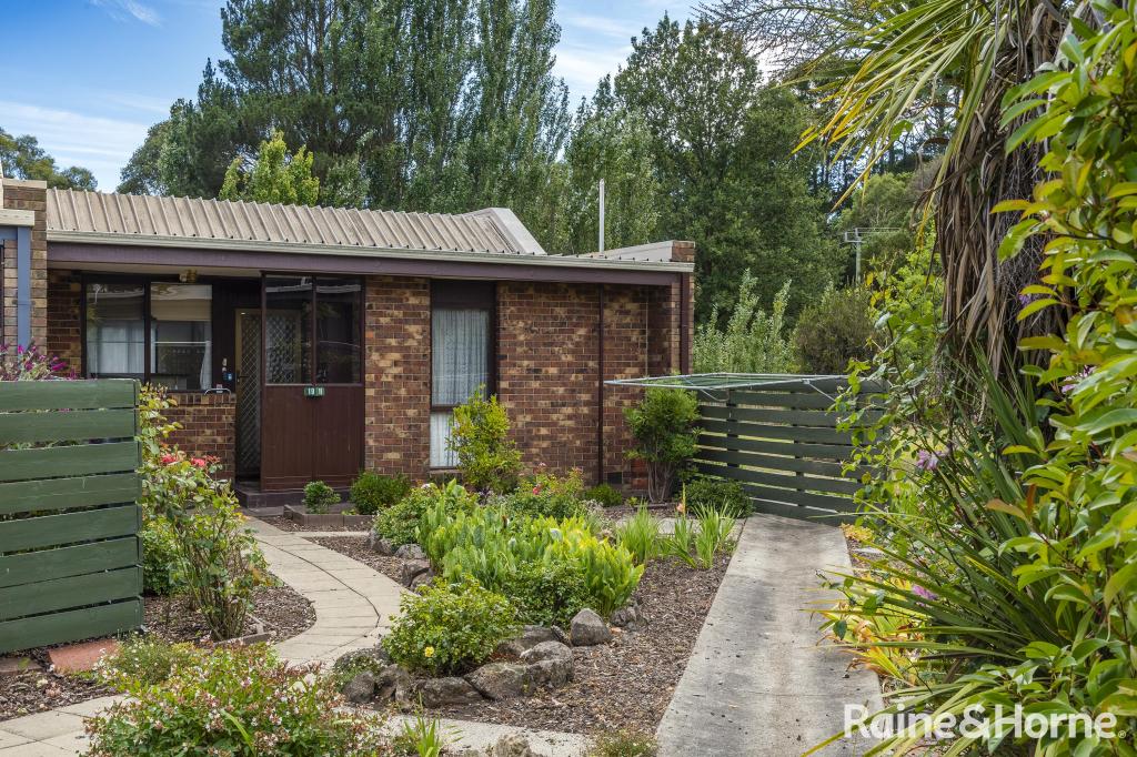 19/2 Pyke St, Woodend, VIC 3442