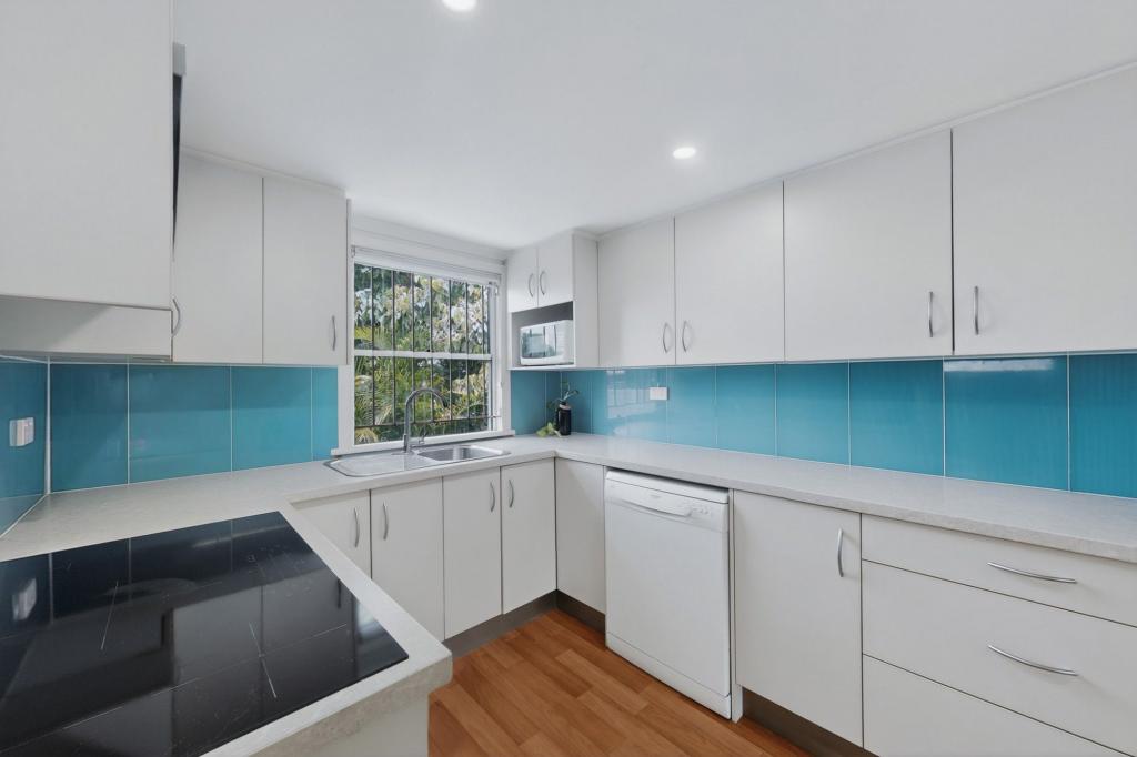 11 Greenmount Ave, Holland Park, QLD 4121