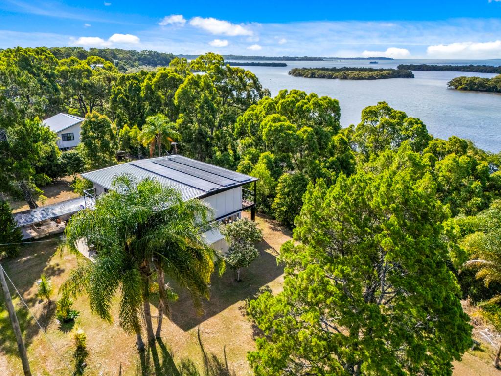 23 KEATS ST, RUSSELL ISLAND, QLD 4184