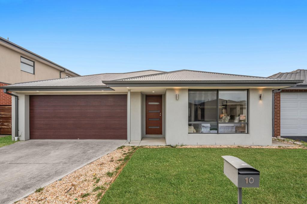 10 Maverick Cres, Clyde North, VIC 3978