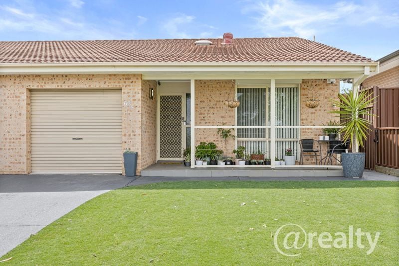 63b Karrabul Rd, St Helens Park, NSW 2560