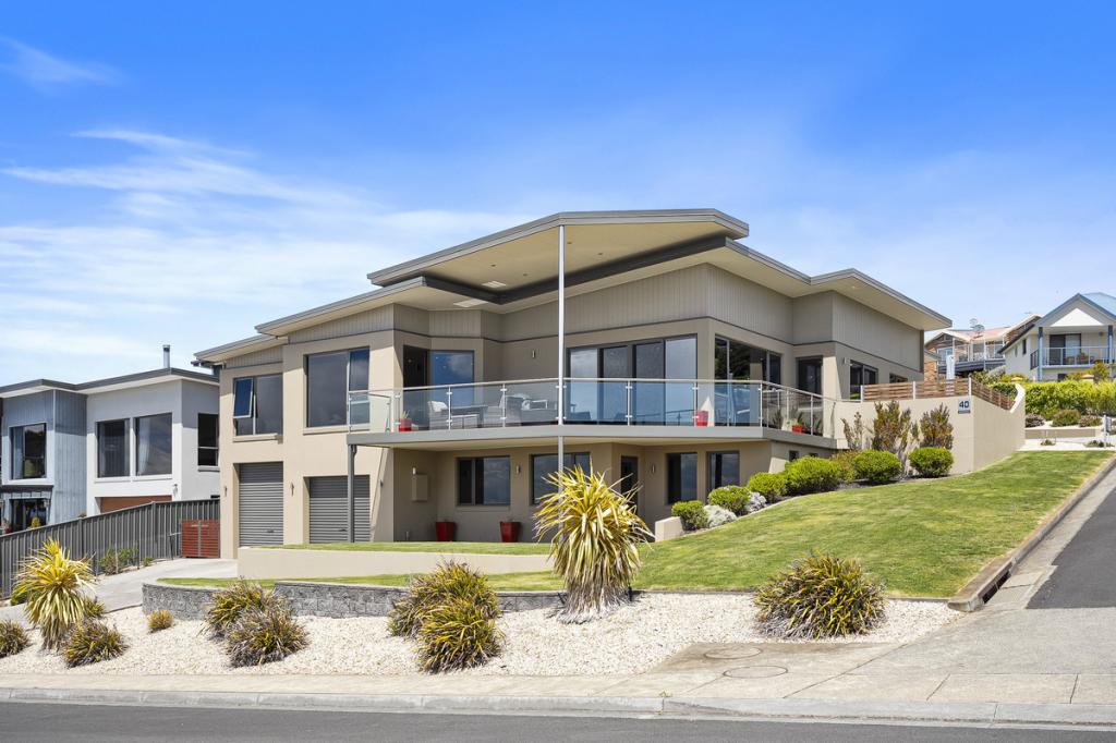 40 Suncoast Dr, Blackmans Bay, TAS 7052