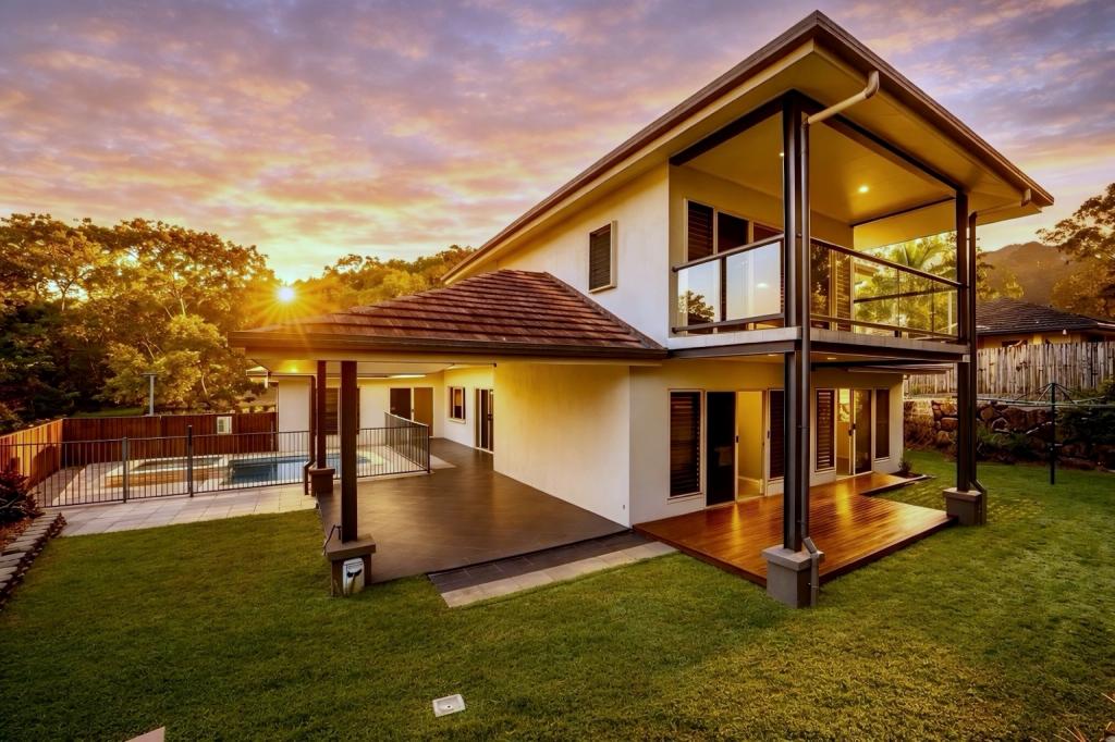 18 Orana St, Caravonica, QLD 4878