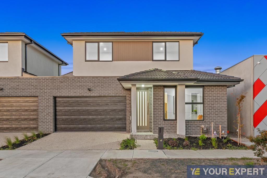 11 SOPHIA ST, OFFICER, VIC 3809