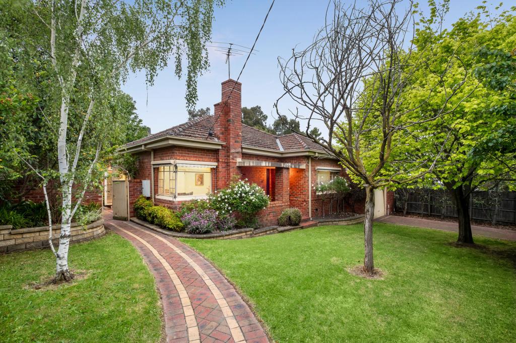 444 MIDDLEBOROUGH RD, BLACKBURN, VIC 3130