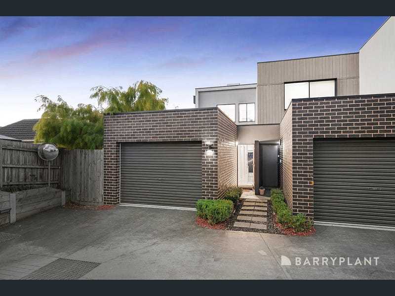 1 Demartini Cl, Mooroolbark, VIC 3138